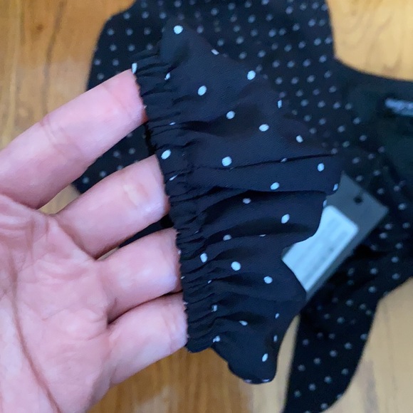 Nasty Gal Poka Dot Front Tie Crop Top - Picture 4 of 9